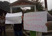 Tras robo padres de familia de escuela primaria de Jilotepec exigen seguridad.