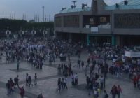 Miles de mexicanos acuden a la Basílica de Guadalupe a festejar a la Morenita del Tepeyac