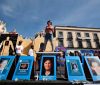 Hijos de desaparecidos reciben becas para continuar sus estudios en Veracruz