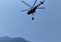 Aeronave de SEMAR y Fuerza Civil se suman al combate del incendio forestal en Río Blanco